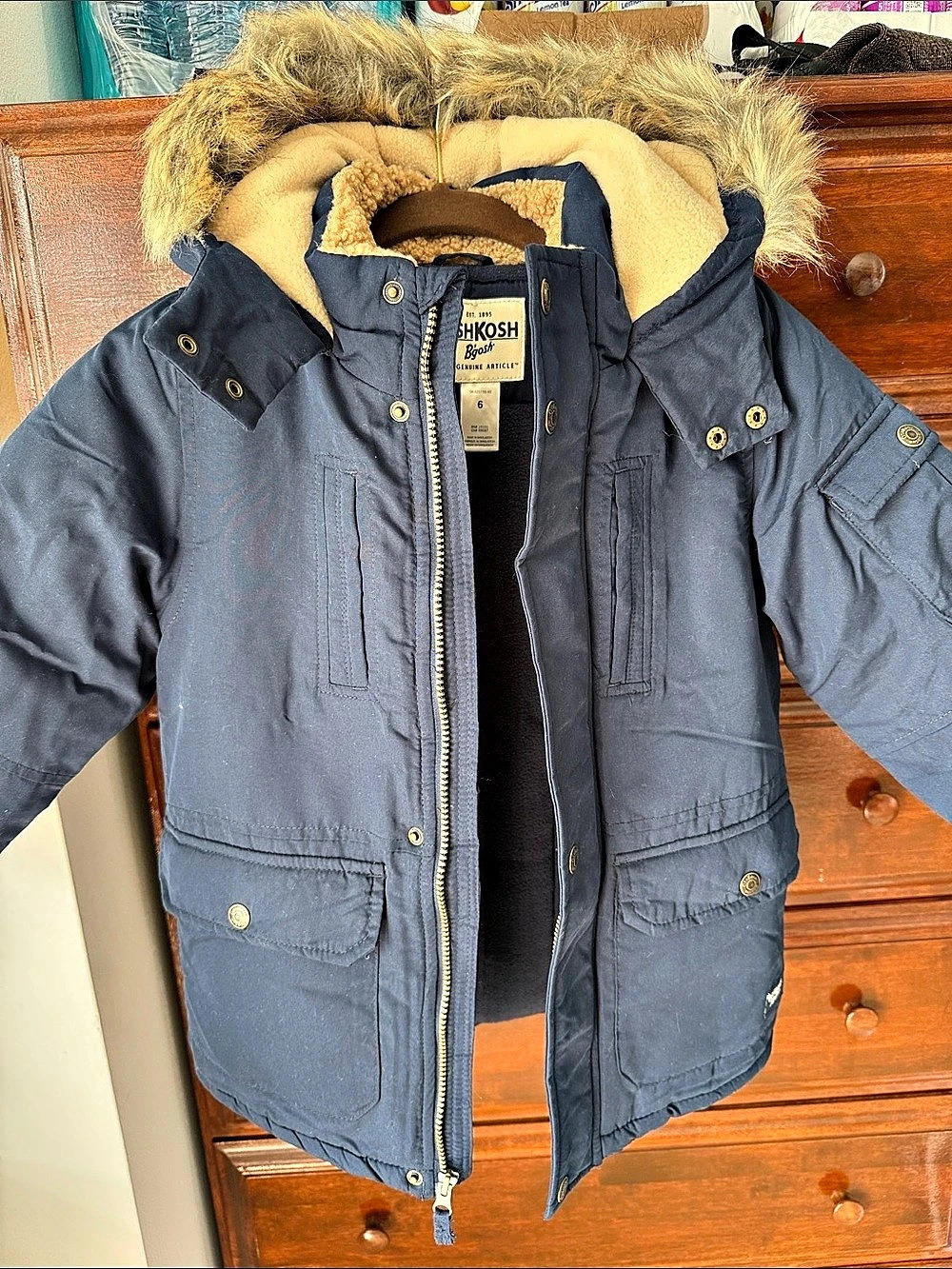 OshKosh B'gosh Faux Fur Hooded Winter Parka Jacket Boys Size 6 Blue